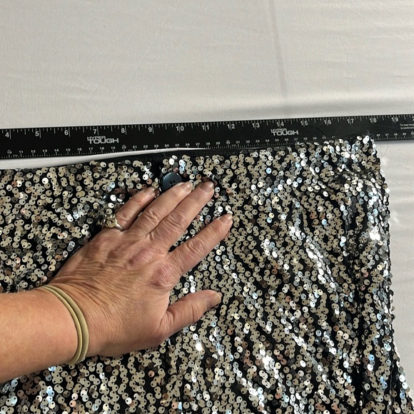 Anthropologie size 32 Maeve Collette black sequin wide leg cropped pants - Picture 9 of 9